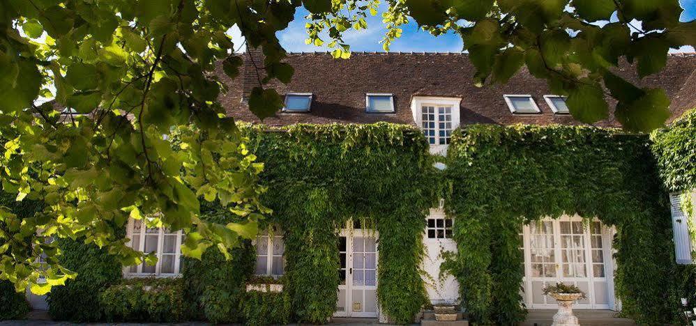 Aux Charmes De Maintenon Exterior foto